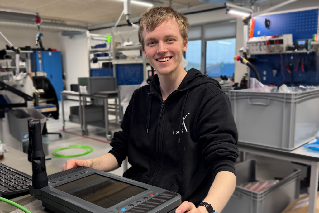 Tage Ueland, produksjonselektroniker hos Ixys