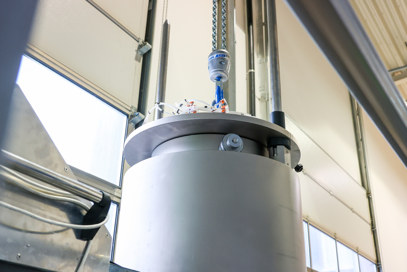 Hyperbaric testing chamber at Ixys.