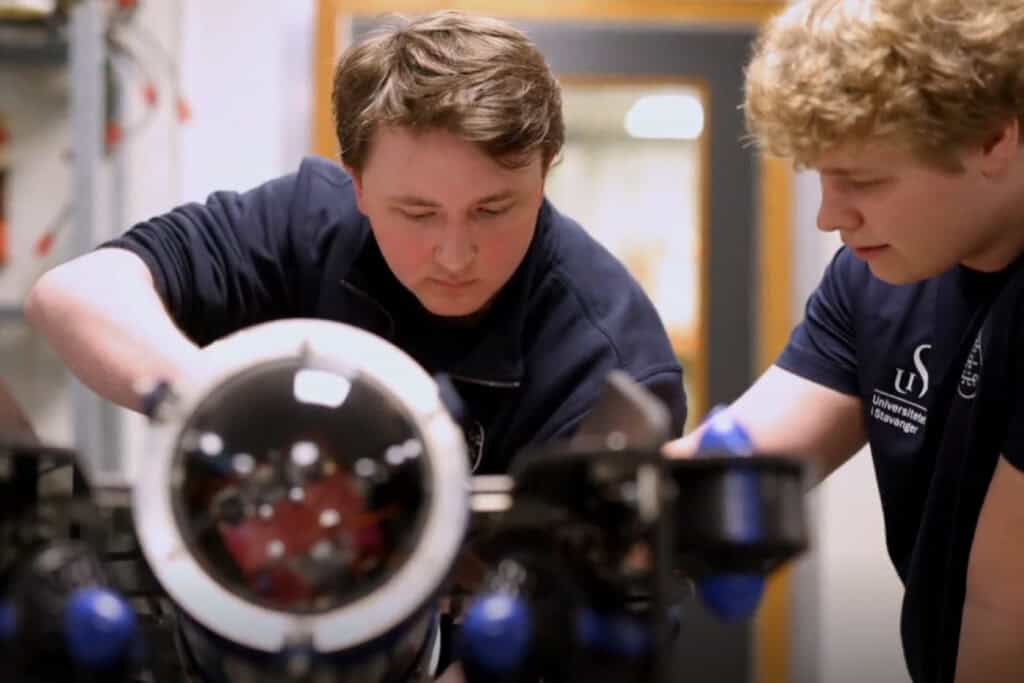 UiS Subsea students working on their ROV, supported by Ixys as Gold Sponsor