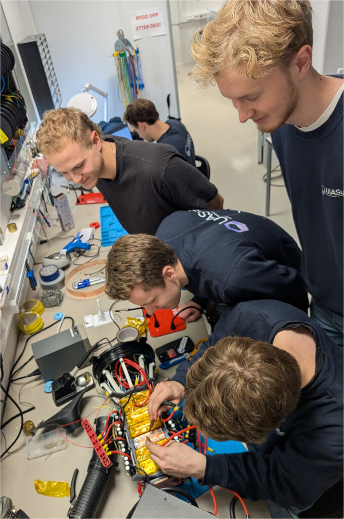 UiA Sub students working on their ROV, supported by Ixys as sponsor