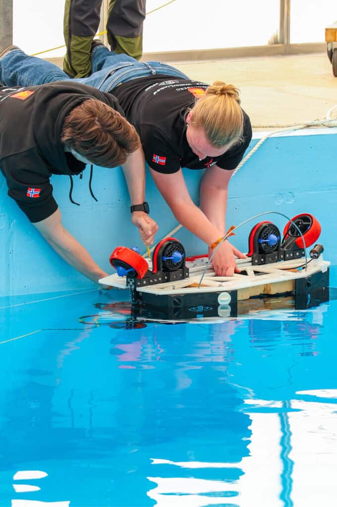 Vortex competing in docking at Tac Challenge