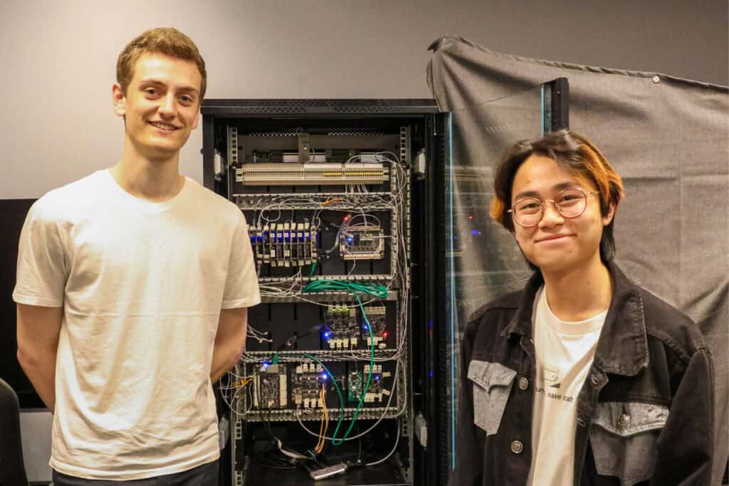 Yi Ken Chng and Sebastian Reglund Jøssang at internship at Ixys.