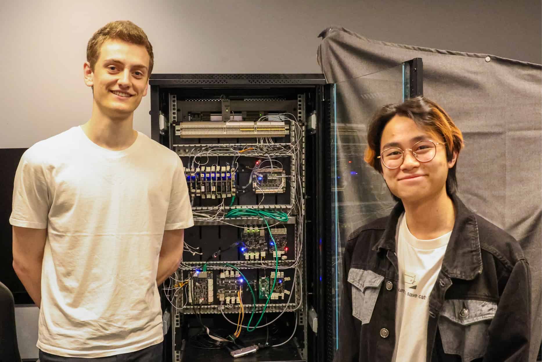 Yi Ken Chng and Sebastian Reglund Jøssang at internship at Ixys.