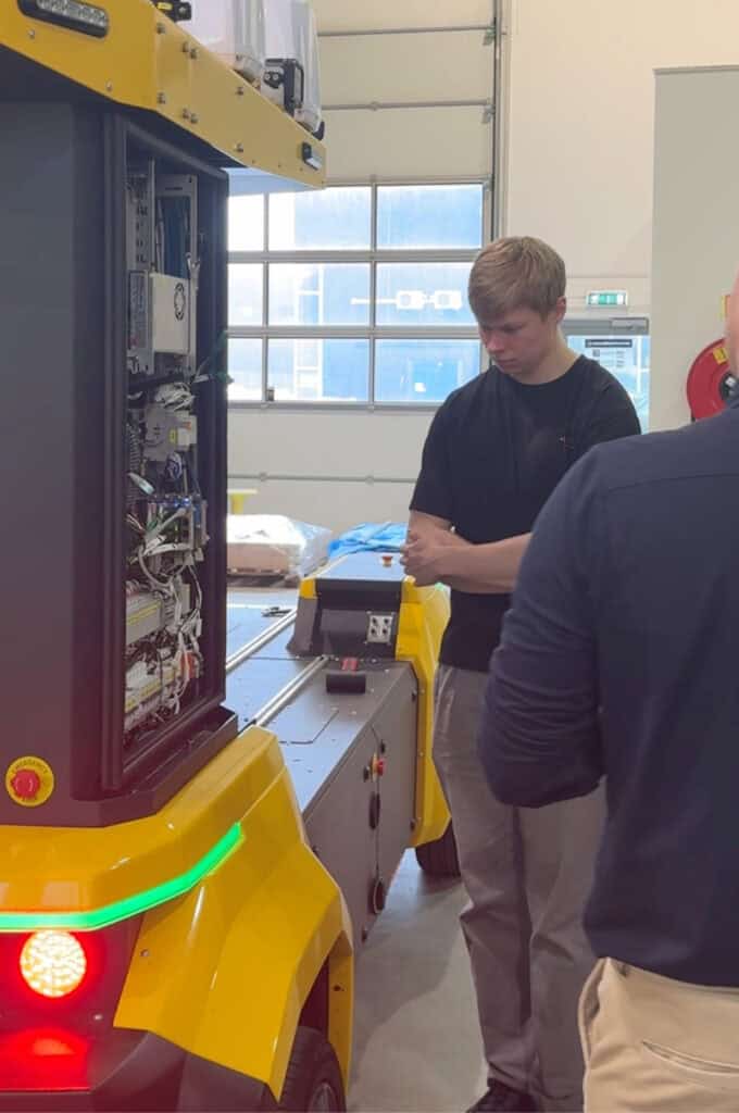 UiS Aerospace visit Ixys AS
