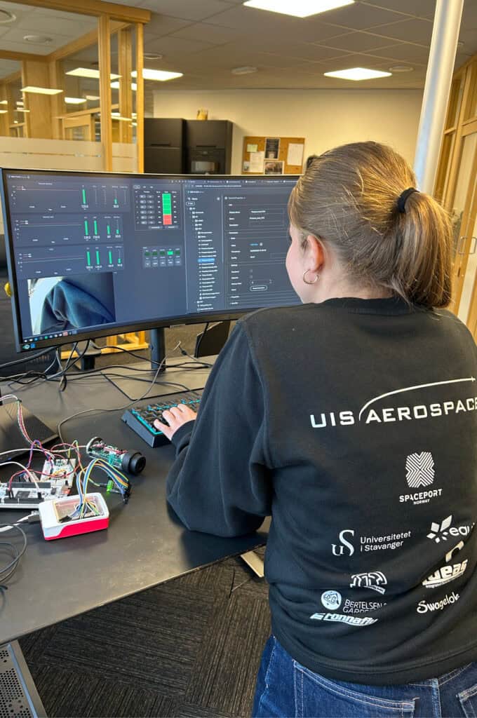 UiS Aerospace using VJU Studio software.