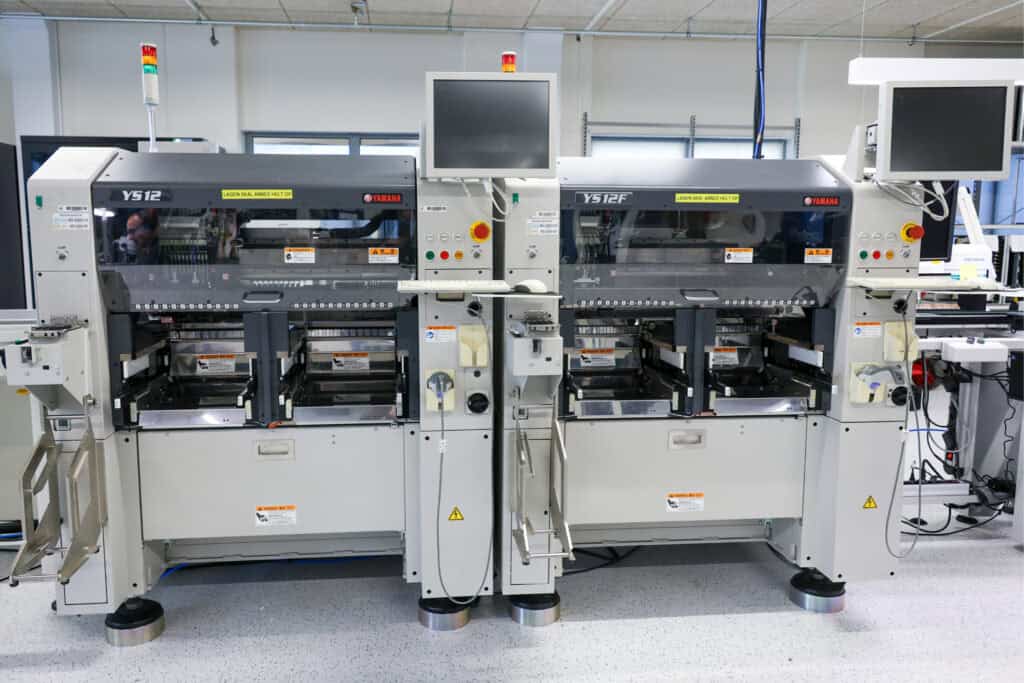 Installation of Yamaha YS12F and YS12 pick and place machines