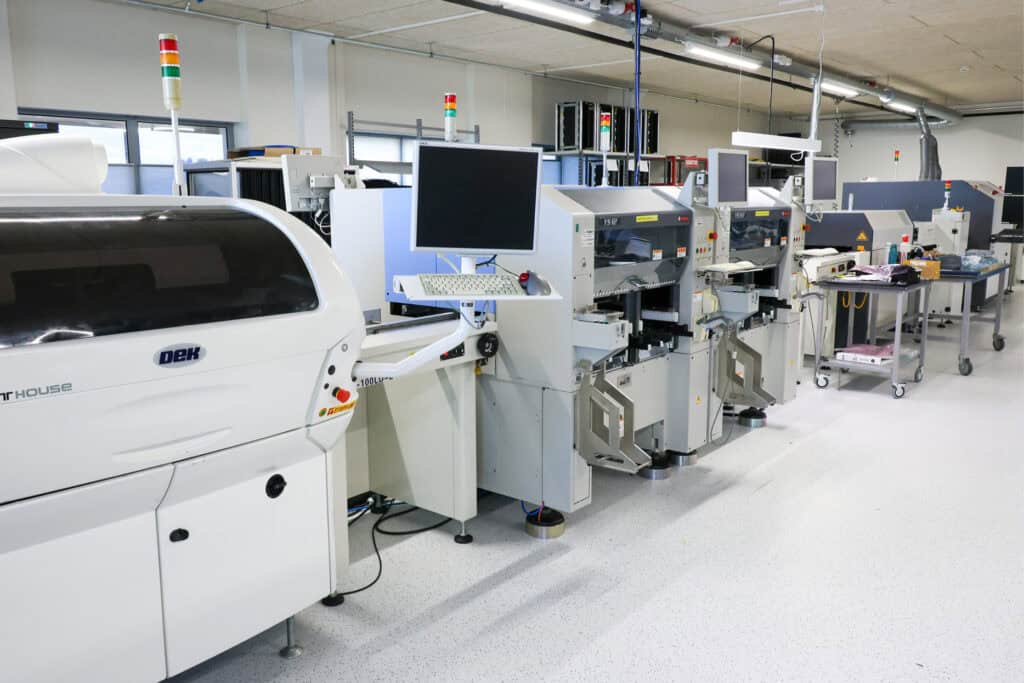 Installation of Yamaha YS12F and YS12 pick and place machines