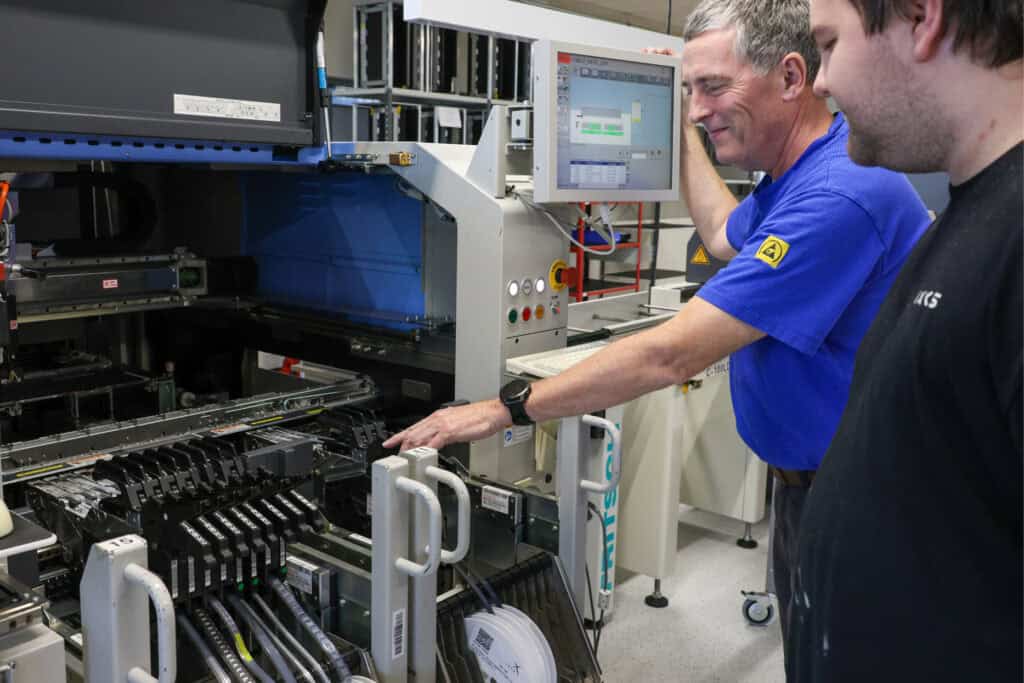 Brian Thiel, Service Engineer and Jøran Lygren, Technician responsible for the PCB assembly line at Ixys.