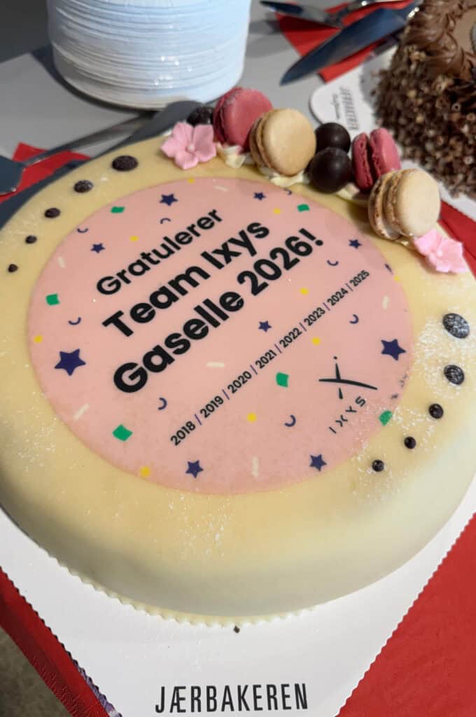 Ixys celebrate Gaselle award with cake